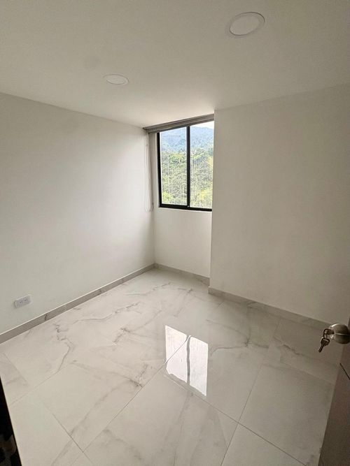 Apartamento de 2 alcobas en venta en Pan De Azucar, Sabaneta, 52 m² · foto 22 de 24