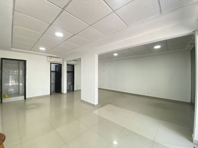 Local en venta en Las Estrellas, Barranquilla, 200 m² · foto 2 de 10