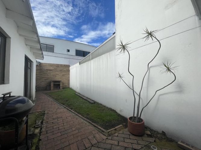 Casa de 3 alcobas en venta en Pontevedra, Bogotá, 182 m² · foto 5 de 17