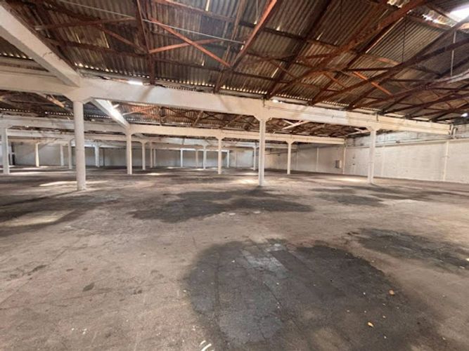 Bodega en arriendo en Simon Bolivar, Itagüí, 3500 m² · foto 11 de 14