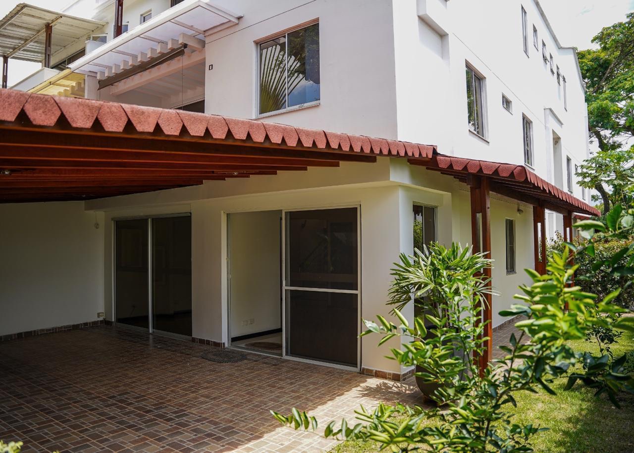 Casa en Arriendo en Sur, Cali