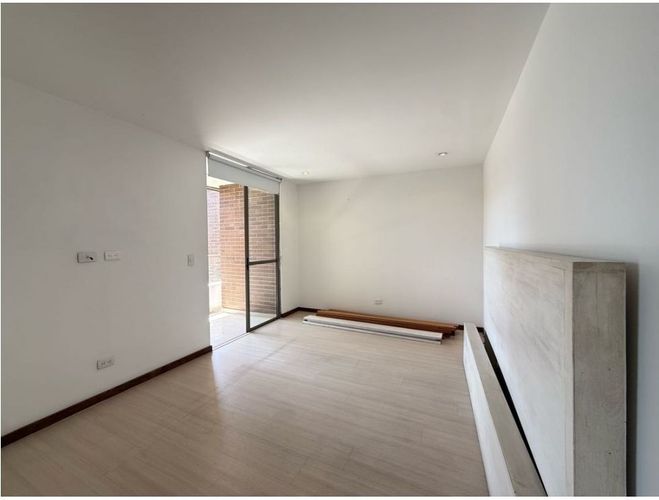 Apartamento de 2 alcobas en arriendo en Los Balsos, Medellín, 85 m² · foto 3 de 10