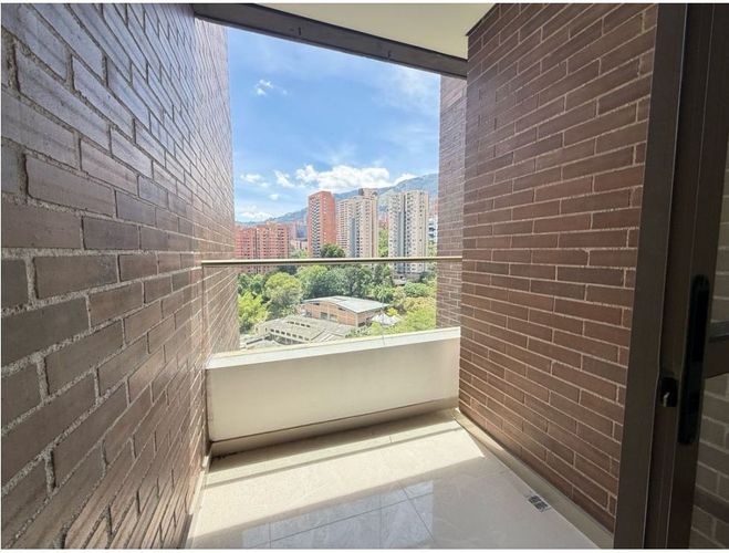Apartamento de 2 alcobas en arriendo en Los Balsos, Medellín, 85 m² · foto 6 de 10
