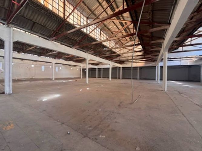 Bodega en arriendo en Simon Bolivar, Itagüí, 2400 m² · foto 5 de 21
