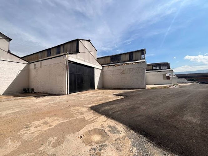 Bodega en arriendo en Simon Bolivar, Itagüí, 2400 m² · foto 18 de 21