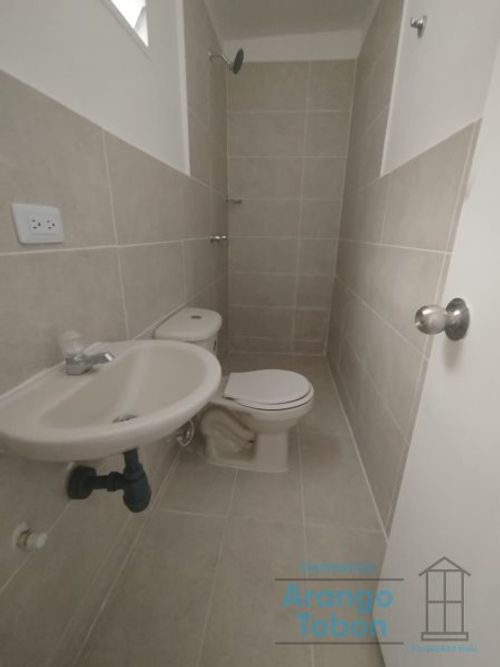 Local en arriendo en Bolivariana, Medellín, 90 m² · foto 3 de 14