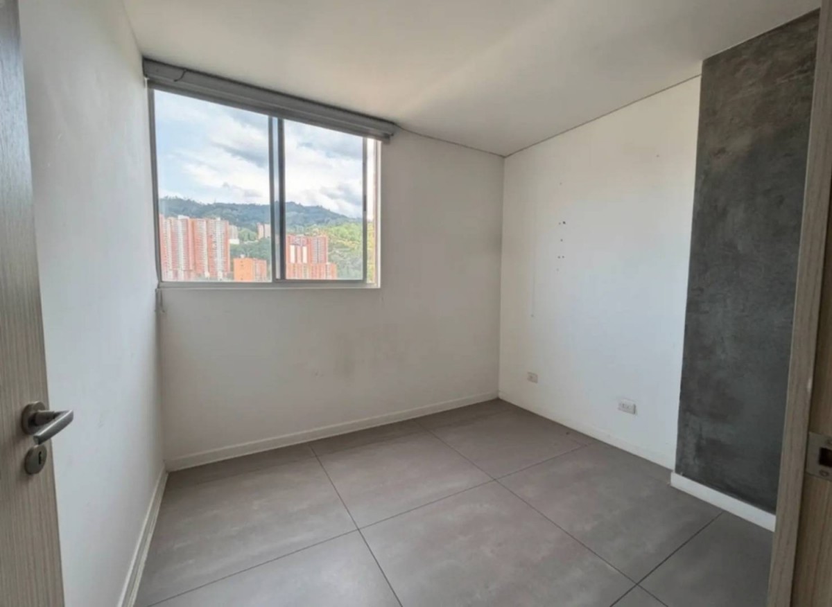 Apartamento en venta en El Carmelo Ii, Sabaneta · foto 5 de 15