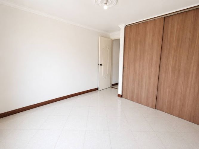 Apartamento en arriendo en Milla De Oro, Medellín · foto 6 de 24