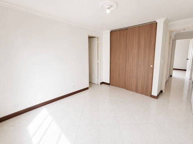 Apartamento en arriendo en Milla De Oro, Medellín · foto 7 de 24