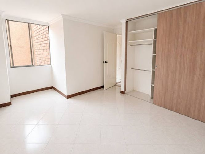 Apartamento en arriendo en Milla De Oro, Medellín · foto 8 de 24