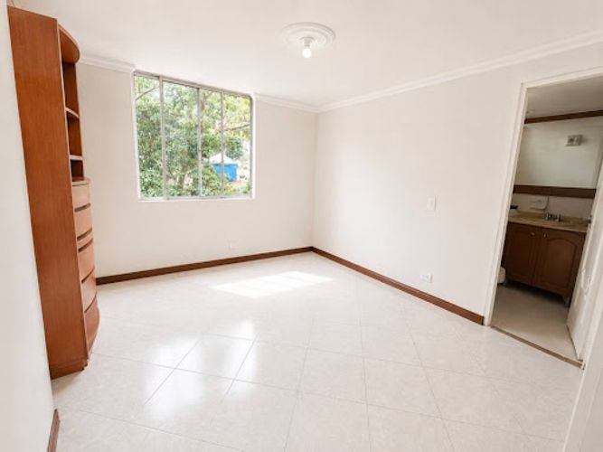 Apartamento en arriendo en Milla De Oro, Medellín · foto 9 de 24