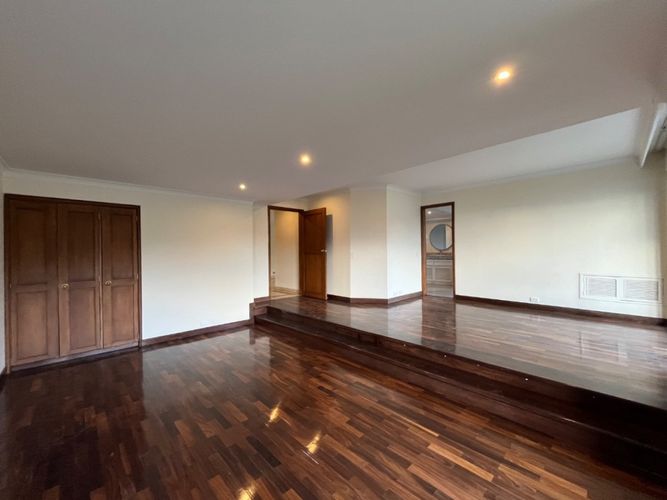 Apartamento de 3 alcobas en venta en El Tesoro, Medellín, 295 m² · foto 9 de 19