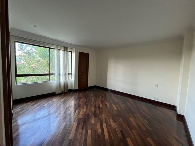 Apartamento de 3 alcobas en venta en El Tesoro, Medellín, 295 m² · foto 14 de 19
