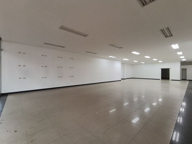 Local en arriendo en Latino, Cúcuta, 240 m² · foto 2 de 8