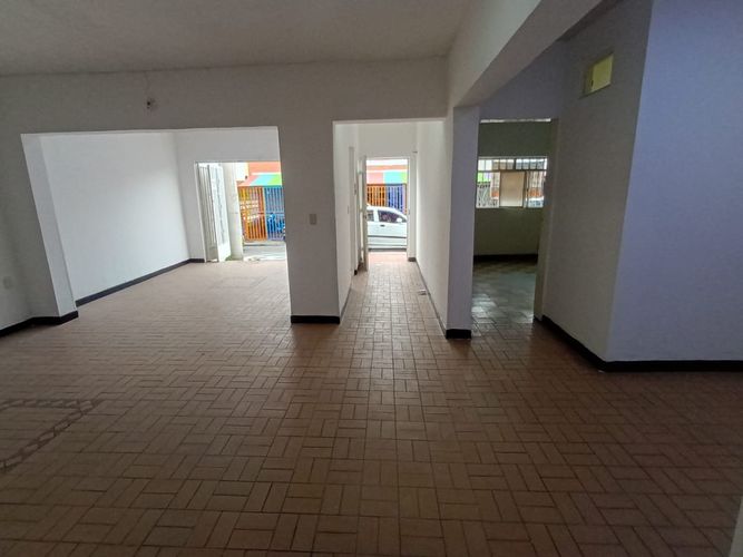Bodega en arriendo en Casco Antiguo - Floridablanca, Floridablanca, 215 m² · foto 3 de 20