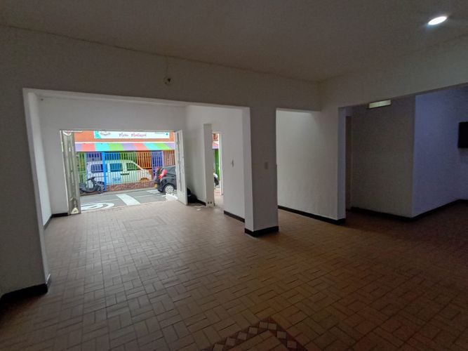 Bodega en arriendo en Casco Antiguo - Floridablanca, Floridablanca, 215 m² · foto 8 de 20