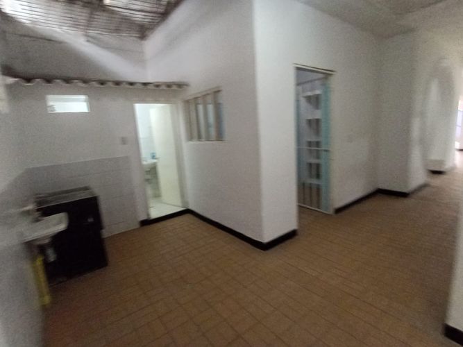 Bodega en arriendo en Casco Antiguo - Floridablanca, Floridablanca, 215 m² · foto 9 de 20