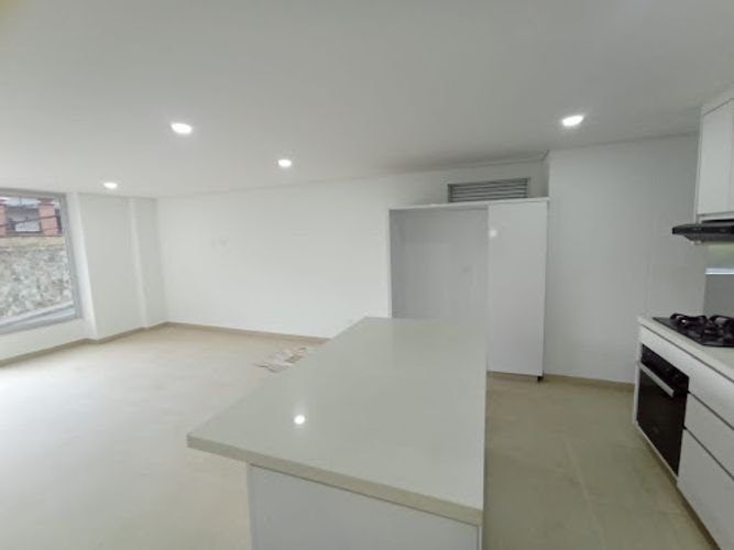 Apartamento de 3 alcobas en arriendo en Urbanizacion Fuentes De Zuñiga, Medellín, 140 m² · foto 6 de 13