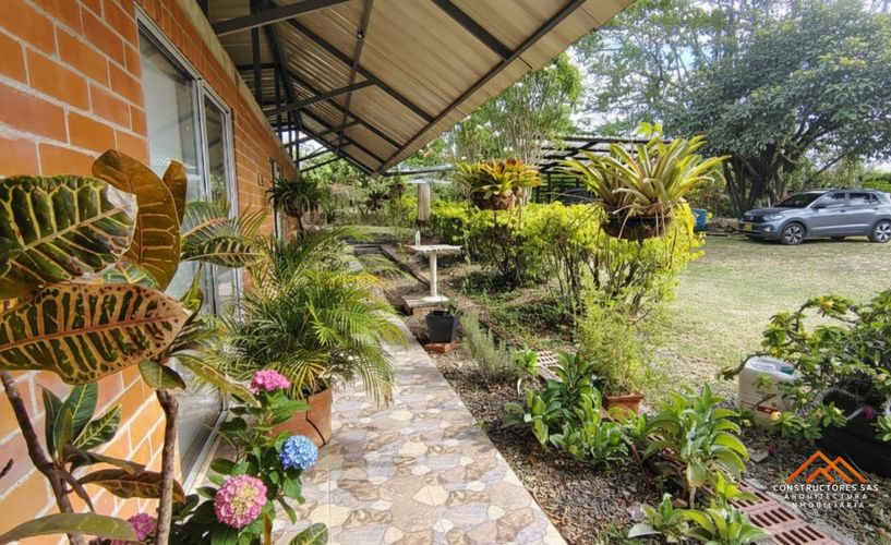 Casa de 3 alcobas en venta en Chucuni, Ibagué, 300 m² · foto 18 de 18
