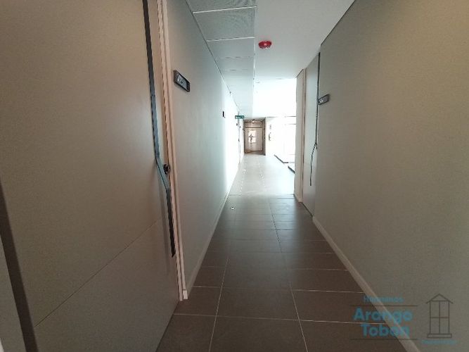 Oficina en arriendo en San Lucas, Medellín, 37 m² · foto 8 de 13