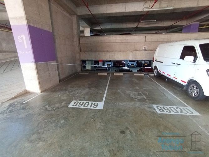 Oficina en arriendo en San Lucas, Medellín, 37 m² · foto 12 de 13