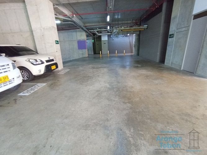 Oficina en arriendo en San Lucas, Medellín, 37 m² · foto 13 de 13