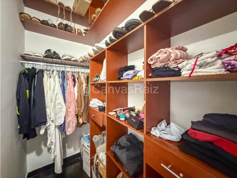 Apartamento en venta en Loma Del Esmeraldal, Envigado · foto 6 de 11