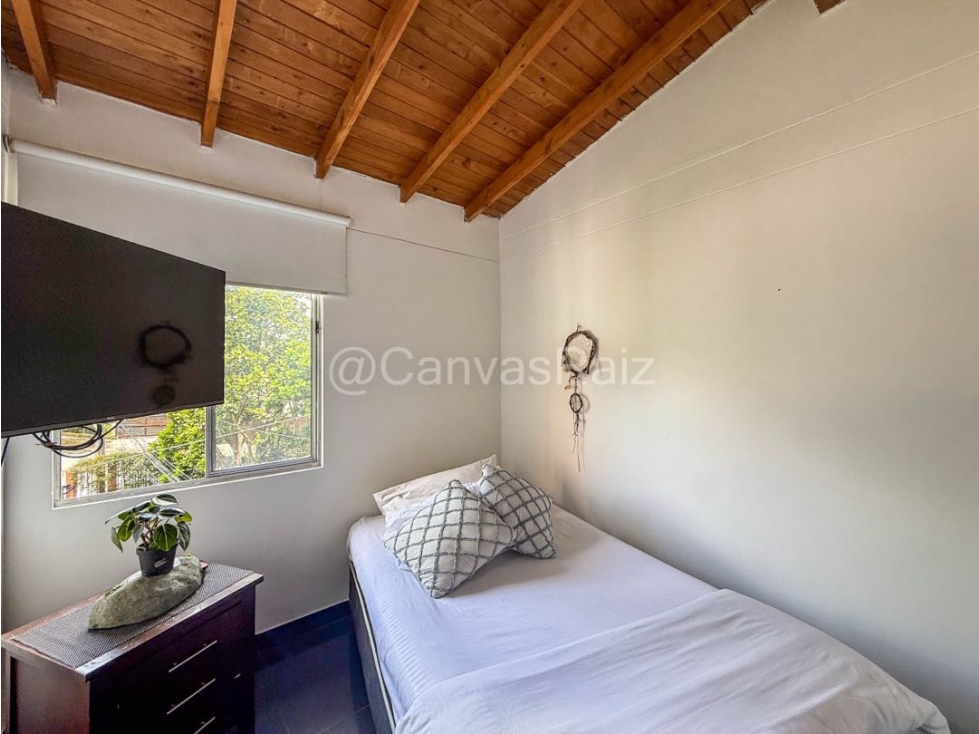 Apartamento en venta en Loma Del Esmeraldal, Envigado · foto 9 de 11
