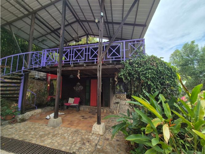 Casa de 6 alcobas en venta en La Reforma, Cali, 218 m² · foto 2 de 24
