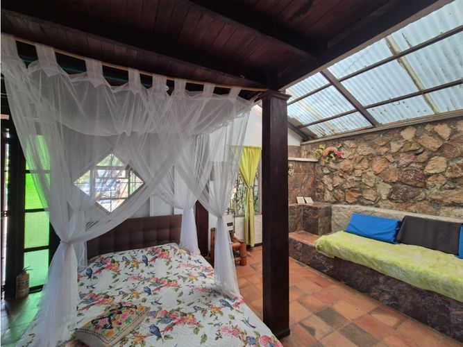 Casa de 6 alcobas en venta en La Reforma, Cali, 218 m² · foto 11 de 24