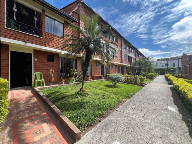 Casa de 3 alcobas en venta en Maraya, Pereira, 93 m² · foto 2 de 23