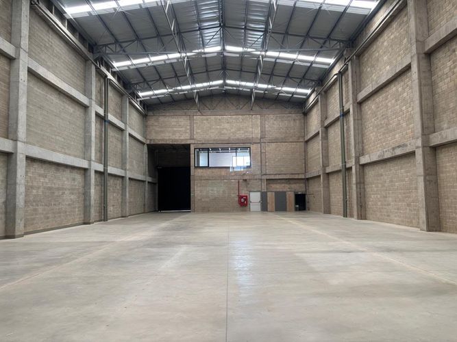 Bodega en arriendo en Aeropuerto, Rionegro, 1026 m² · foto 5 de 10