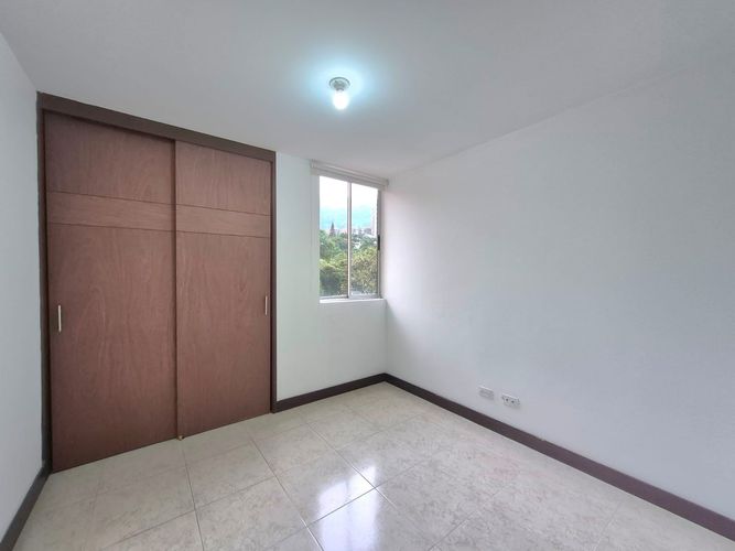Apartamento de 3 alcobas en venta en La Inmaculada, Envigado, 75 m² · foto 8 de 14