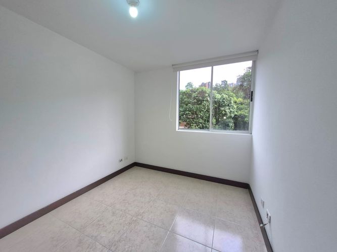 Apartamento de 3 alcobas en venta en La Inmaculada, Envigado, 75 m² · foto 6 de 14