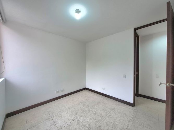 Apartamento de 3 alcobas en venta en La Inmaculada, Envigado, 75 m² · foto 9 de 14