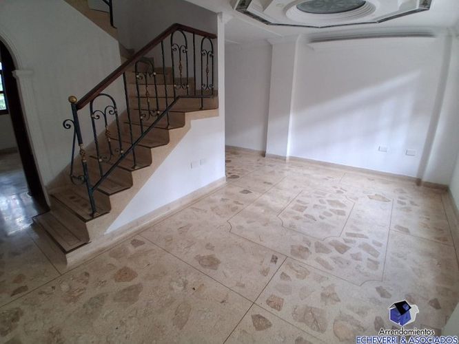 Casa de 4 alcobas en arriendo en Mayorca, Sabaneta, 210 m² · foto 4 de 17