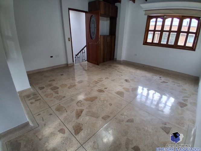 Casa de 4 alcobas en arriendo en Mayorca, Sabaneta, 210 m² · foto 7 de 17