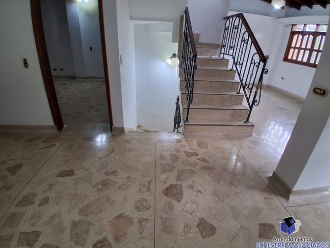 Casa de 4 alcobas en arriendo en Mayorca, Sabaneta, 210 m² · foto 8 de 17