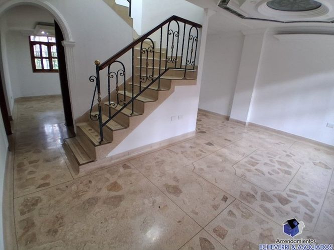 Casa de 4 alcobas en arriendo en Mayorca, Sabaneta, 210 m² · foto 15 de 17