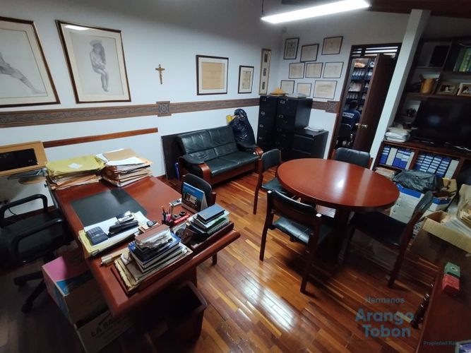 Local en arriendo en Laureles, Medellín, 165 m² · foto 3 de 21