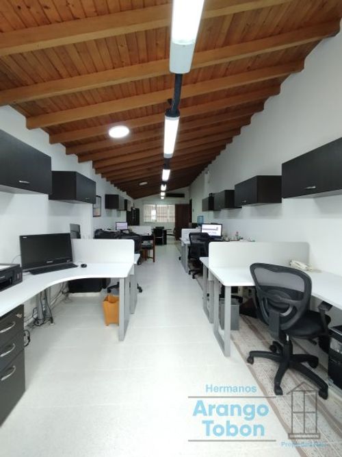 Local en arriendo en Laureles, Medellín, 165 m² · foto 5 de 21
