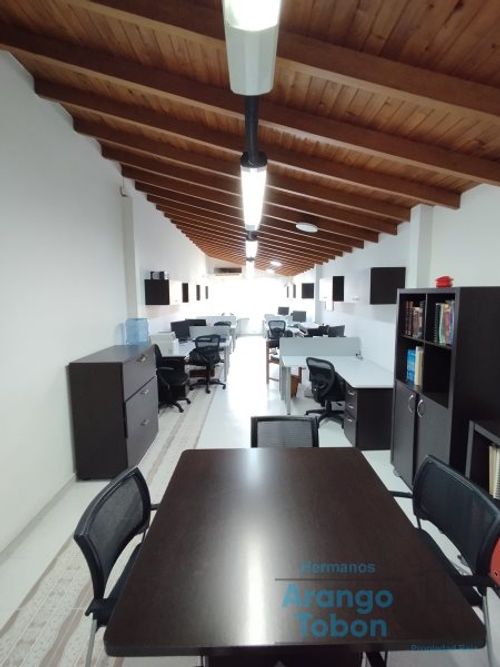 Local en arriendo en Laureles, Medellín, 165 m² · foto 6 de 21