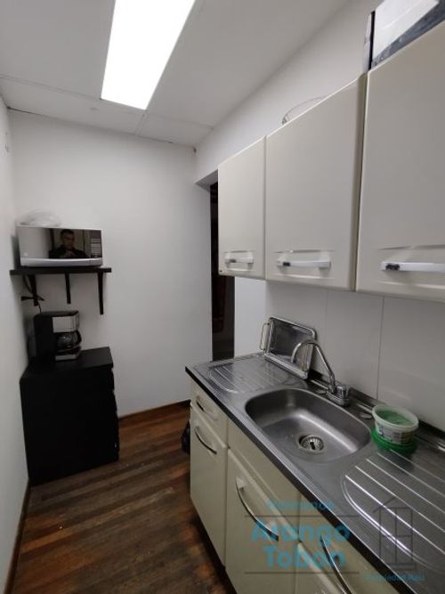Local en arriendo en Laureles, Medellín, 165 m² · foto 11 de 21