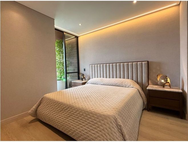 Apartamento de 2 alcobas en venta en El Poblado, Medellín, 89 m² · foto 4 de 20