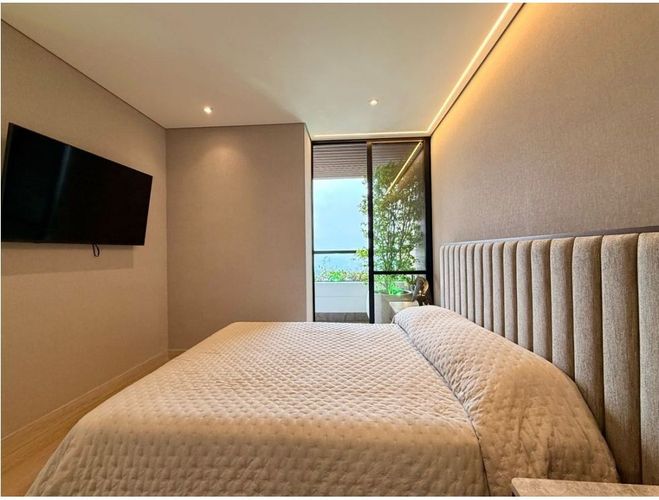 Apartamento de 2 alcobas en venta en El Poblado, Medellín, 89 m² · foto 5 de 20