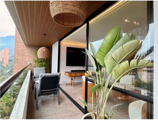 Apartamento de 2 alcobas en venta en El Poblado, Medellín, 89 m² · foto 18 de 20