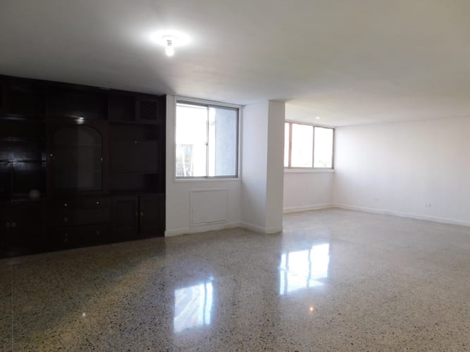 Apartamento de 3 alcobas en venta en Altos Del Prado, Barranquilla, 175 m² · foto 2 de 19