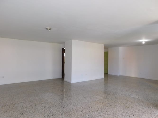 Apartamento de 3 alcobas en venta en Altos Del Prado, Barranquilla, 175 m² · foto 4 de 19