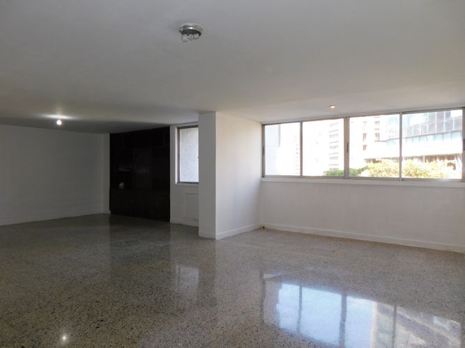 Apartamento de 3 alcobas en venta en Altos Del Prado, Barranquilla, 175 m² · foto 5 de 19