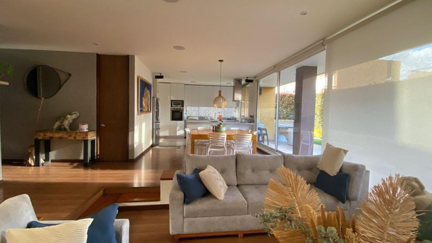 Casa de 3 alcobas en venta en Chuntame, Cajicá, 518 m² · foto 2 de 24